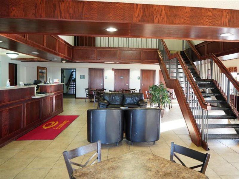 Econo Lodge Inn & Suites Kearney Εξωτερικό φωτογραφία