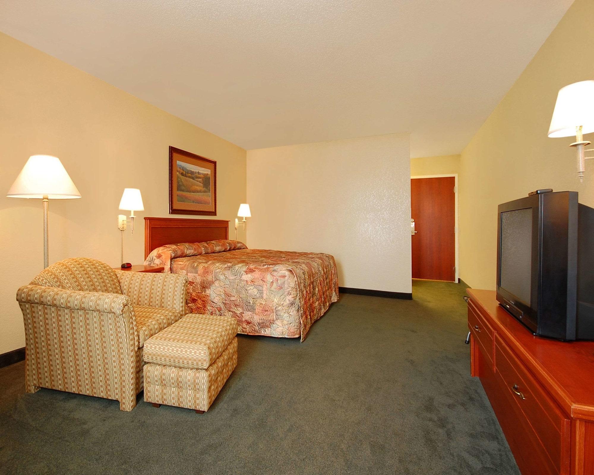 Econo Lodge Inn & Suites Kearney Εξωτερικό φωτογραφία