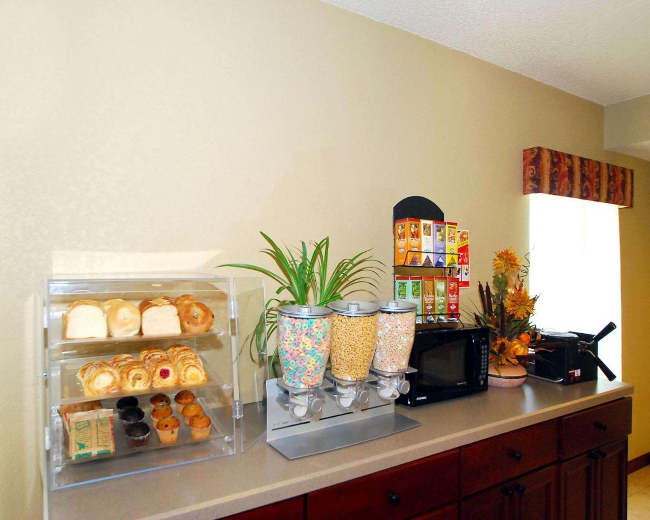 Econo Lodge Inn & Suites Kearney Εξωτερικό φωτογραφία