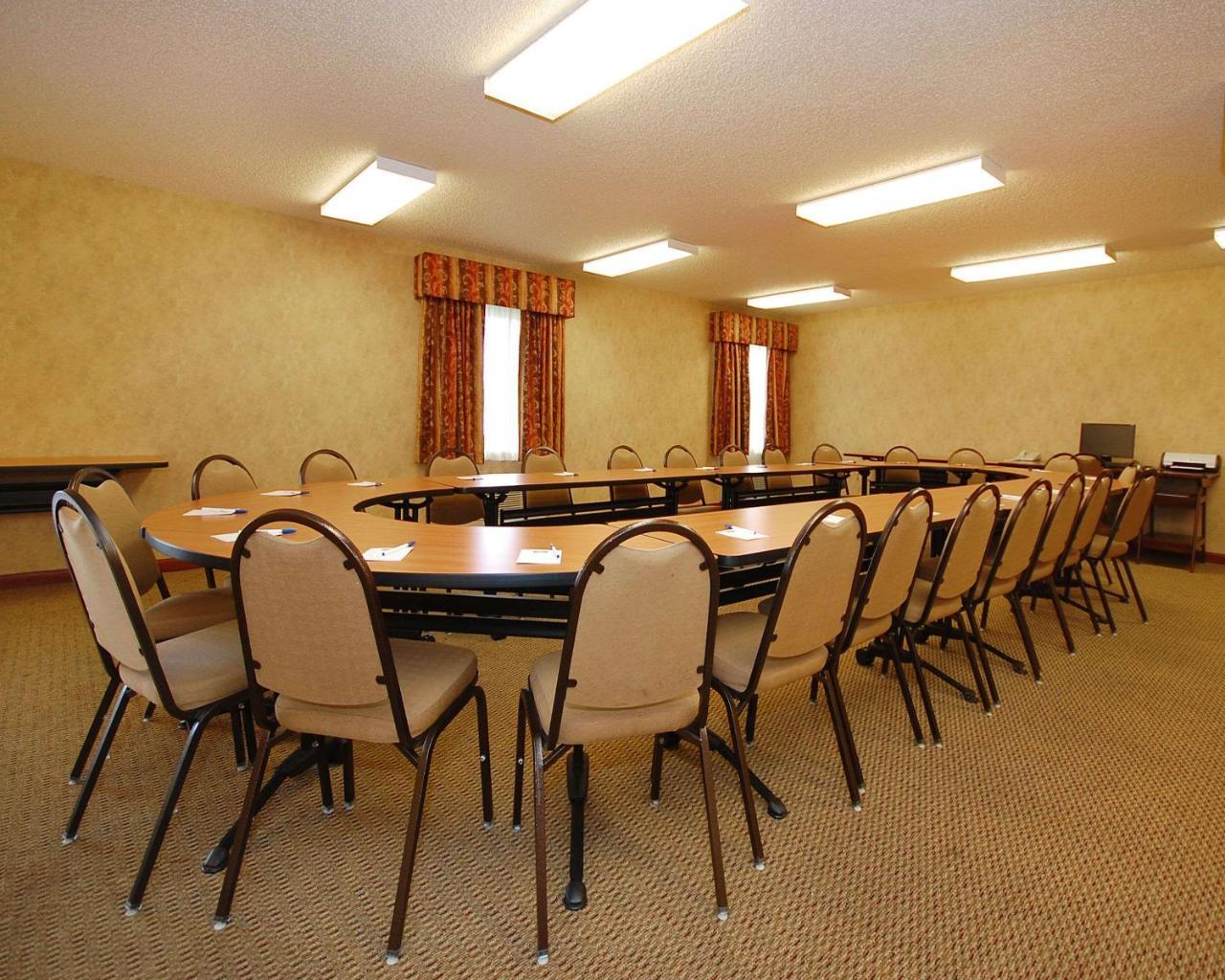 Econo Lodge Inn & Suites Kearney Εξωτερικό φωτογραφία